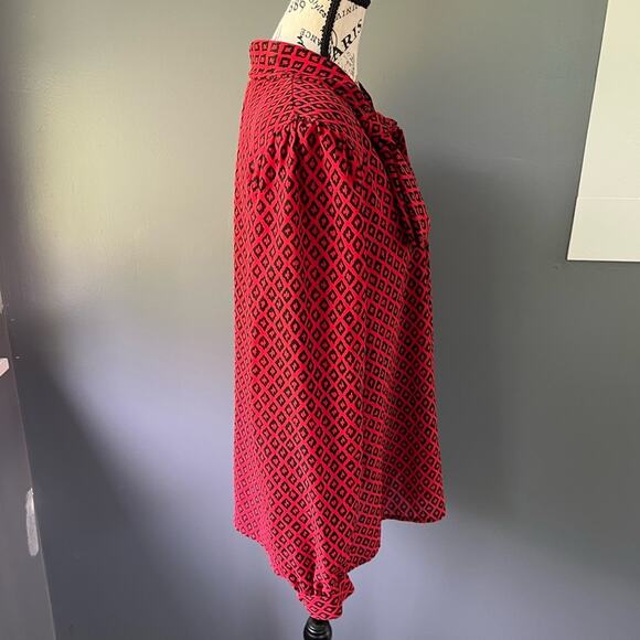 Vintage Josephine Women red & black patterned button up collared blouse - Picture 9 of 11